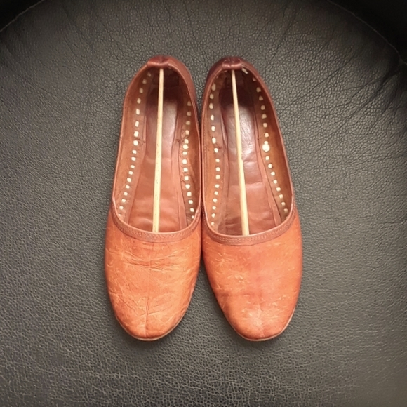 Handmade Camel Leather Flats from India. Tan. Size 8 - Picture 5 of 16